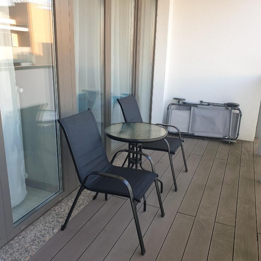 ,private Apartment, Aircondition, Garage, Hd Tv Pl & De, Wifi, Fully Equipped, Near *